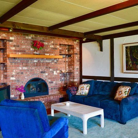 Oceanfront Suite Gibsons Eksteriør billede